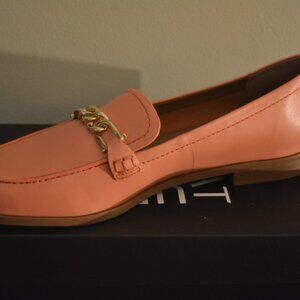 Naturalizer Women’s Sawyer Coral Peach Pink Leather Loafers 10M NIB